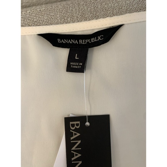 $69.50 Banana Republic Soft Satin V  Neck L Flutter Sleeve - Picture 6 of 7
